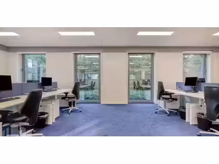 bureau à louer à berchem pour € 7.925