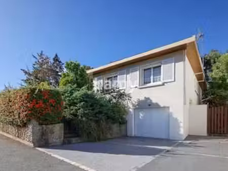 vente maison à la roche-sur-yon (85000) : à vendre / 106m² la roche-sur-yon