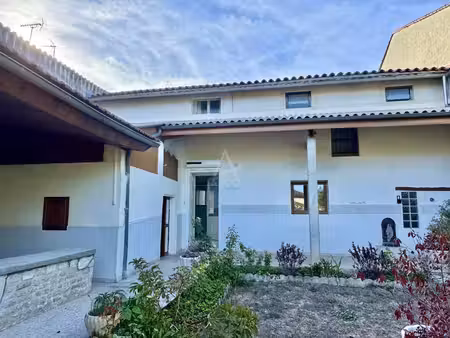 vente maison saint amant de boixe  121m² 6 pièces 137 000€ avec garage
