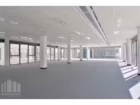 hoogwaardige kantoorruimte van 734 m² op toplocatie in be...