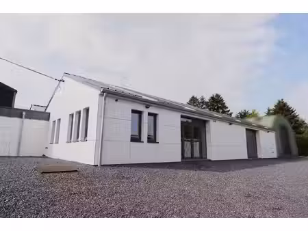bureaux et entrepôts rénovés