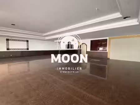 location local commercial