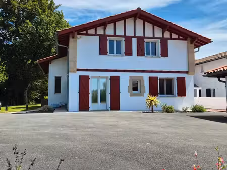 maison 4 chambres 180m²