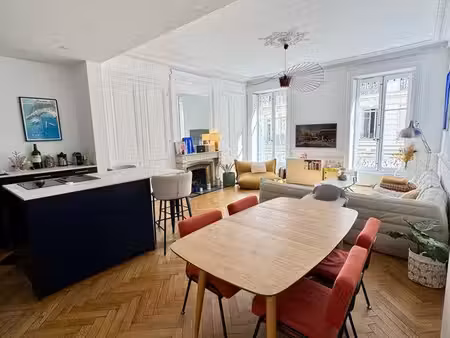 t3 meublé lyon 6e  foch  place maréchal lyautey : haussmannien d'architecte  80 m2