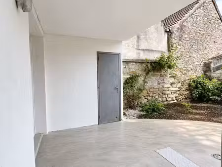 t2  traversant  calme  terrasse et jardin  44 7 m²