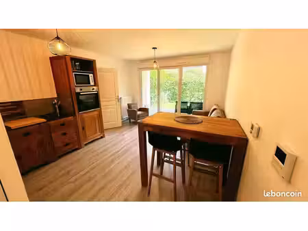 t2 meublé 40 m² avec terrasse  garage et place de parking  beaumont proche genève  1 360 c