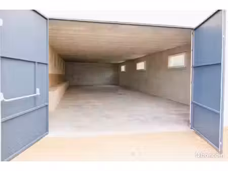 pusey grand garage de 103 m2