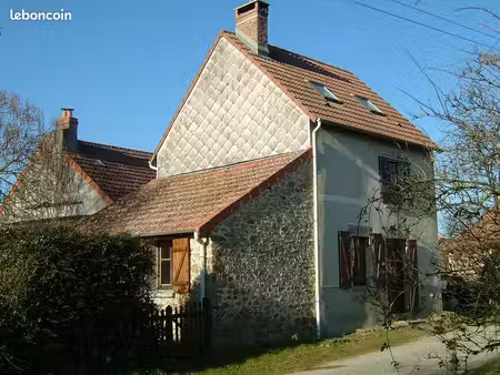maison à louer à arnac la poste