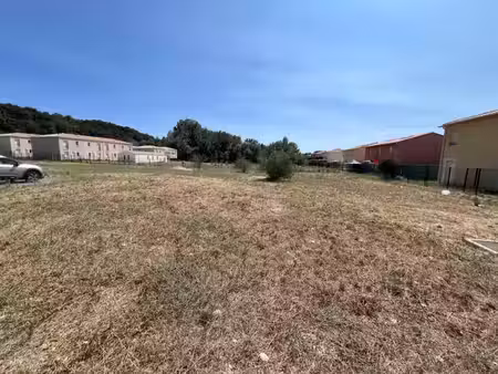 vente terrain 641 m² à les mees (04190)  89 500 €
