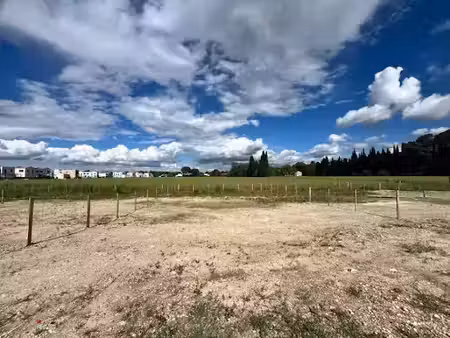 vente terrain 450 m² à saint-etienne-du-grès (13103)  121 000 €
