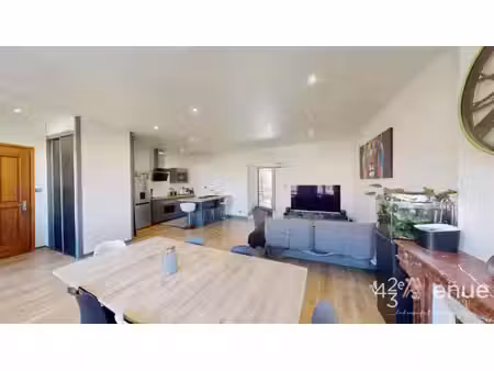 appartement t4 traversant avec cave