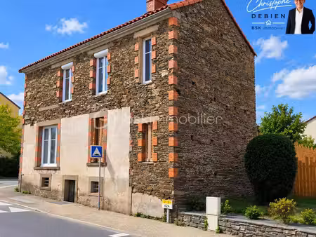 exclusivité – maison de 100 m² habitables au cœur de chavagnes-en-paillers – 3 chambres – 