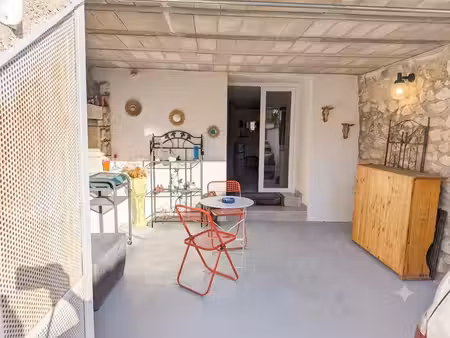 maison de village avec cour et terrasse