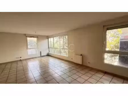 appartement t3 de 72.1m² situé rue burdeau 69001 lyon