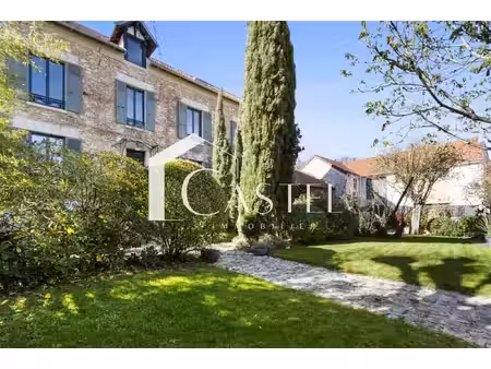 orgeval  propriété d'exception  210 m2  8 pièces