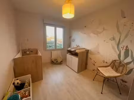 a louer jolie maison de village de 92m2 avec terrain
