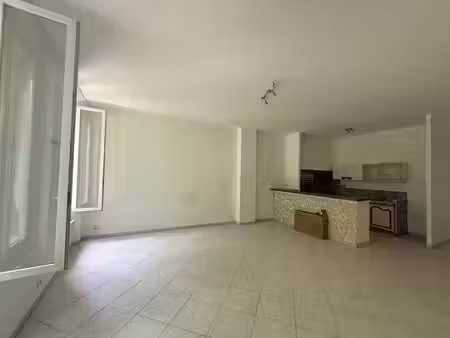 location appartement 3 pièces 94 m² à auriol (13390)  960 €