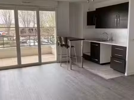 location appartement 2 pièces 50 m² à plaisir (78370)  995 €
