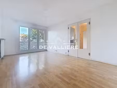 location appartement 2 pièces 46 m² à rueil-malmaison (92500)  1 312 €