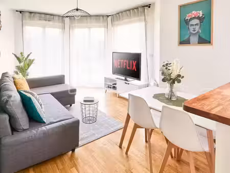 location meublée appartement 3 pièces 54 m² à montevrain (77144)  1 350 €