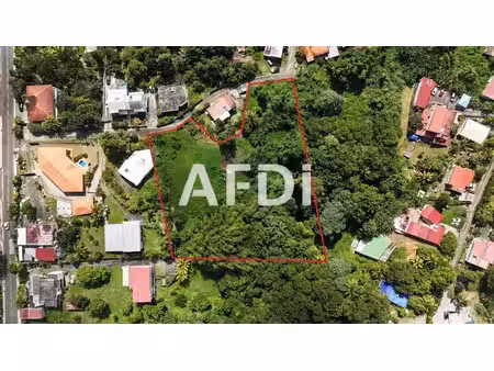 terrain constructible de 5275m²  vue mer  ravine vilaine  fort