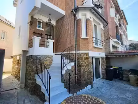 location meublée maison 5 pièces 107 m² à la varenne saint hilaire (94210)  2 800 €