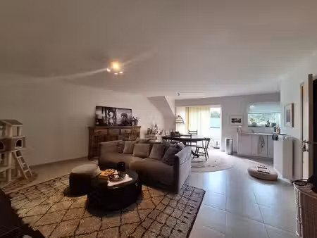 appartement 2 chambres avec cave et 3 emplacements de parkin