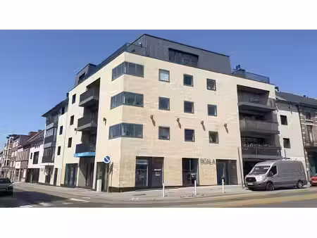 rez-de-chaussée commercial à louer près de la gare de wette