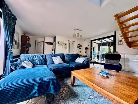 maison 129m2  4 chambres   2 sdb + studio indépendant   parcelle 1600m2 sains-en-amiènois