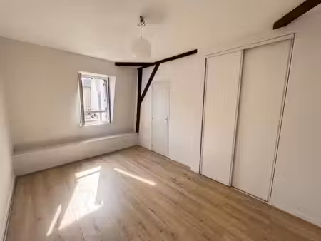 bed and school