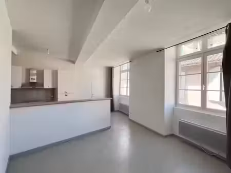 location appartement 1 pièce 37.36 m² à castelnaudary (11400)  370 €