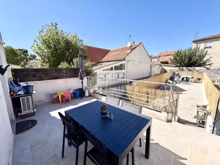 appartement type 3 rénové de 71m2 en dernier étage + jardin privatif coeur village logis-n