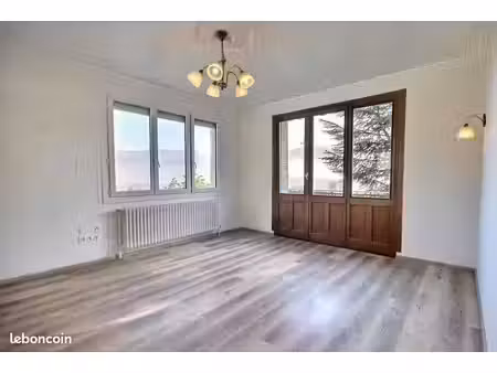 appartement 4 pièces 77 m²