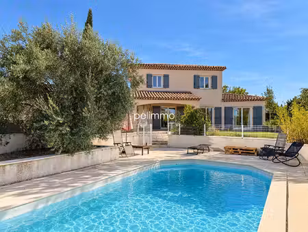 eyguières - maison t5 - 175m² / 900m²
