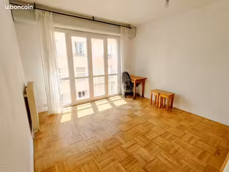 appartement 1 pièce 28 m²