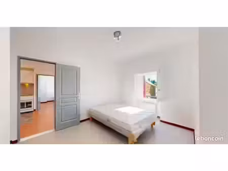 appartement 3 pièces 45m2 (entièrement rénové)