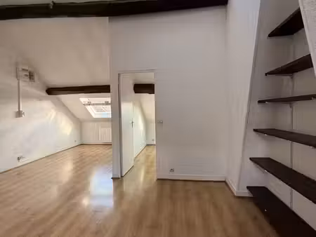 studio 1 pièce 32 m²