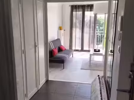 location meublée appartement 3 pièces 57 m² à saint-etienne (42000)  650 €