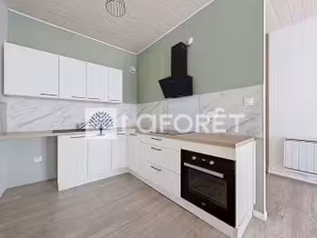 location maison à la chapelle-saint-laurent (79430) : à louer / 88m² la chapelle-saint-lau