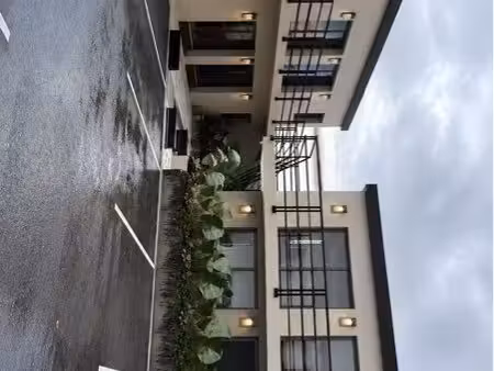 lots 11 appartements + 8 parkings