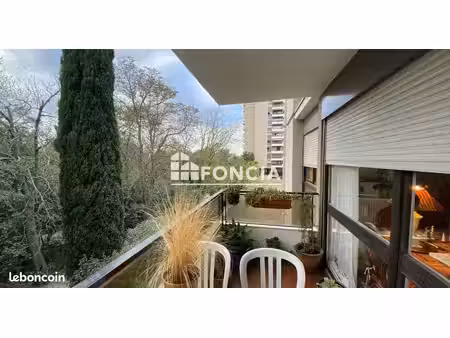 9eme joseph aiguier-t2 vendu avec locataire