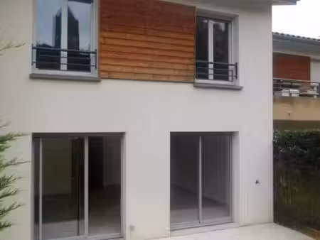 maison t5 en duplex avec jardin et double garage