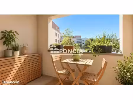 à vendre – rue des pepinieres - t2 de 42 64 m² avec loggia et garage box fermé