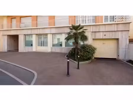 place de parking sécurisée