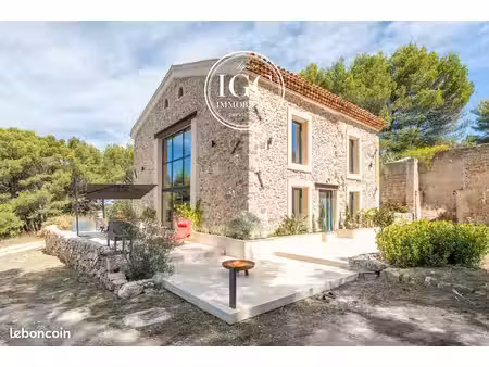 mas 4 pièces 171 m²