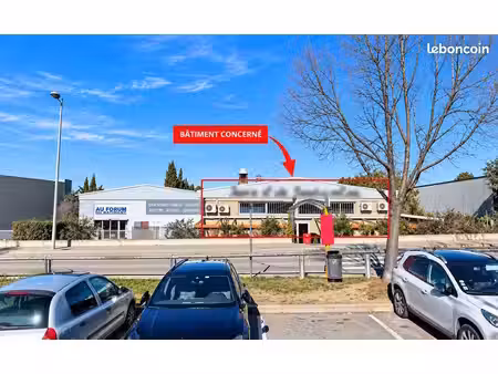 local commercial 300 m²  pôle d'activités aix-les-milles