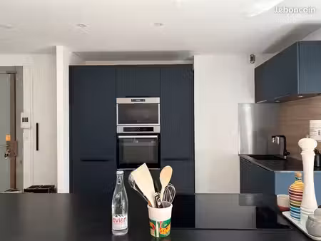 magnifique t3 de 79 m² - entièrement rénové - résidence de standing sécurisée et arborée -