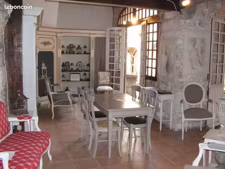 location local commercial les baux de provence