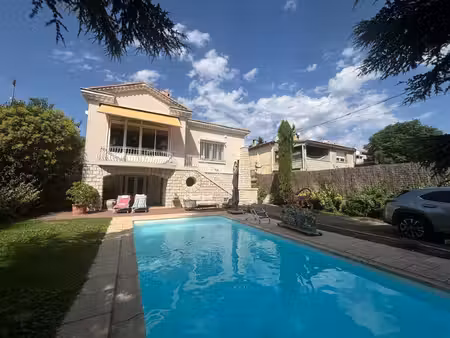 maison de maître avec piscine
