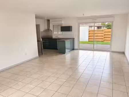 ensemble immobilier composé de deux logements indépendants à pomarez